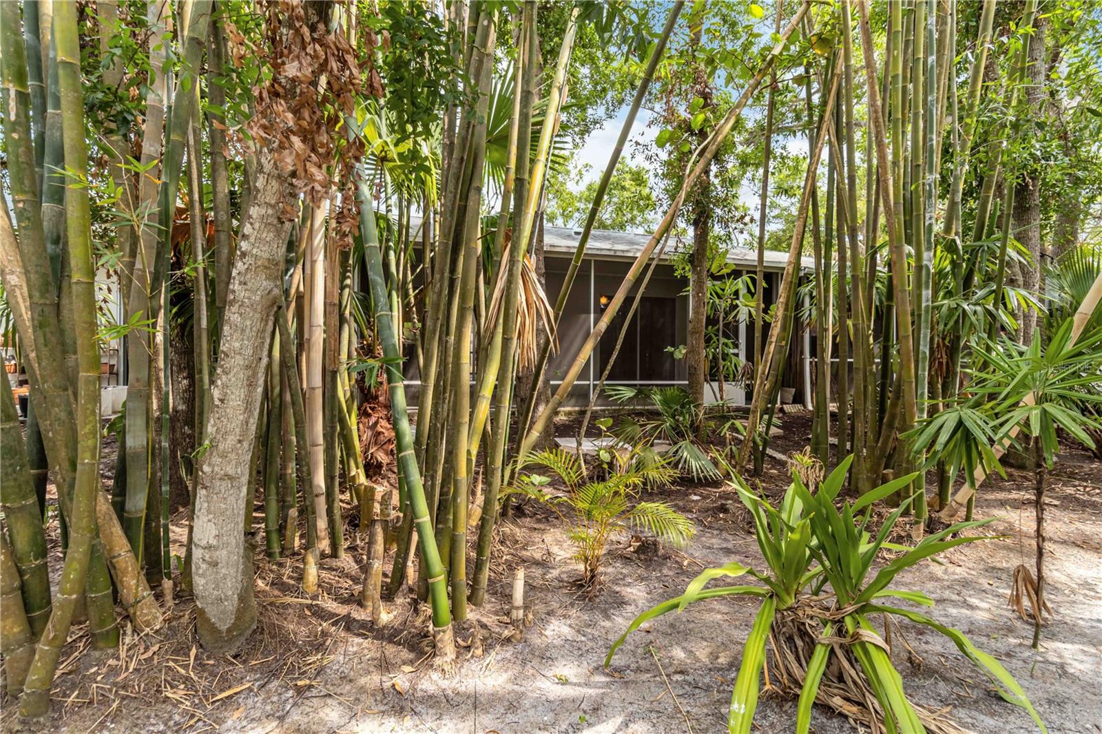 BERMUDA PARK - Residential Lease