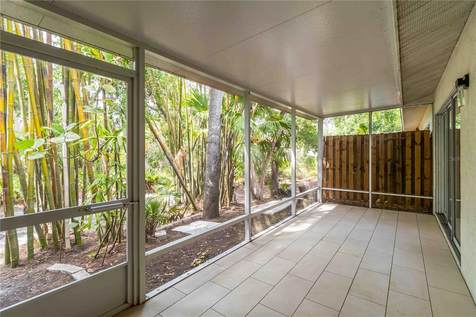 BERMUDA PARK - Residential Lease
