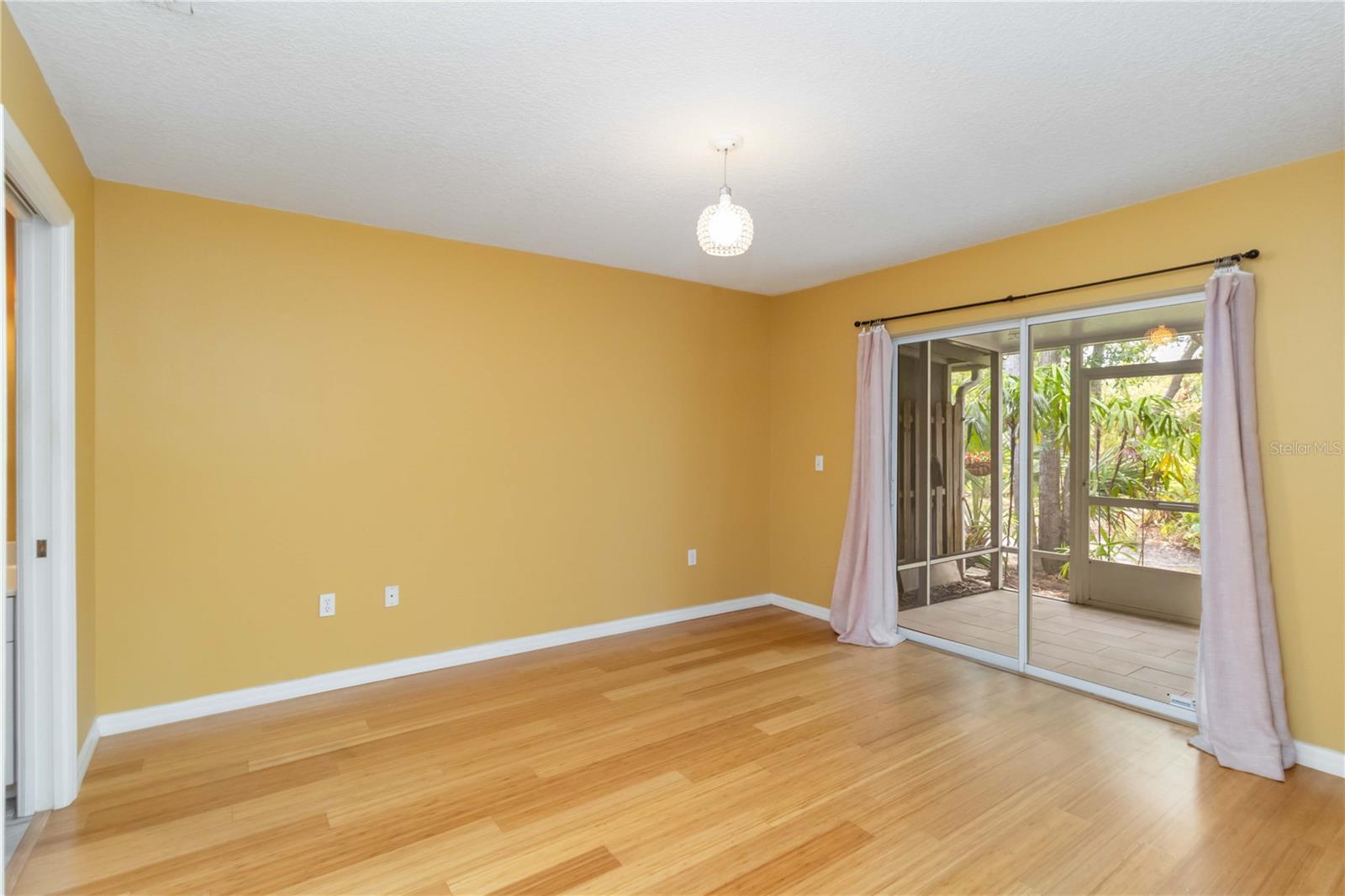 BERMUDA PARK - Residential Lease