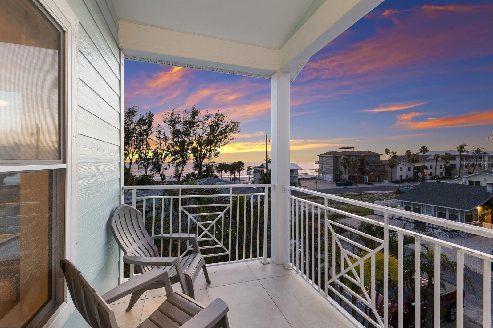 105 4TH STREET S