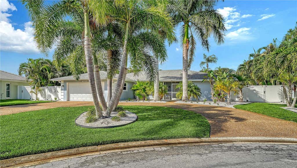 Photo of 4717 Thomas Hoby Place, Sarasota, FL 34241 (MLS # A4700797)