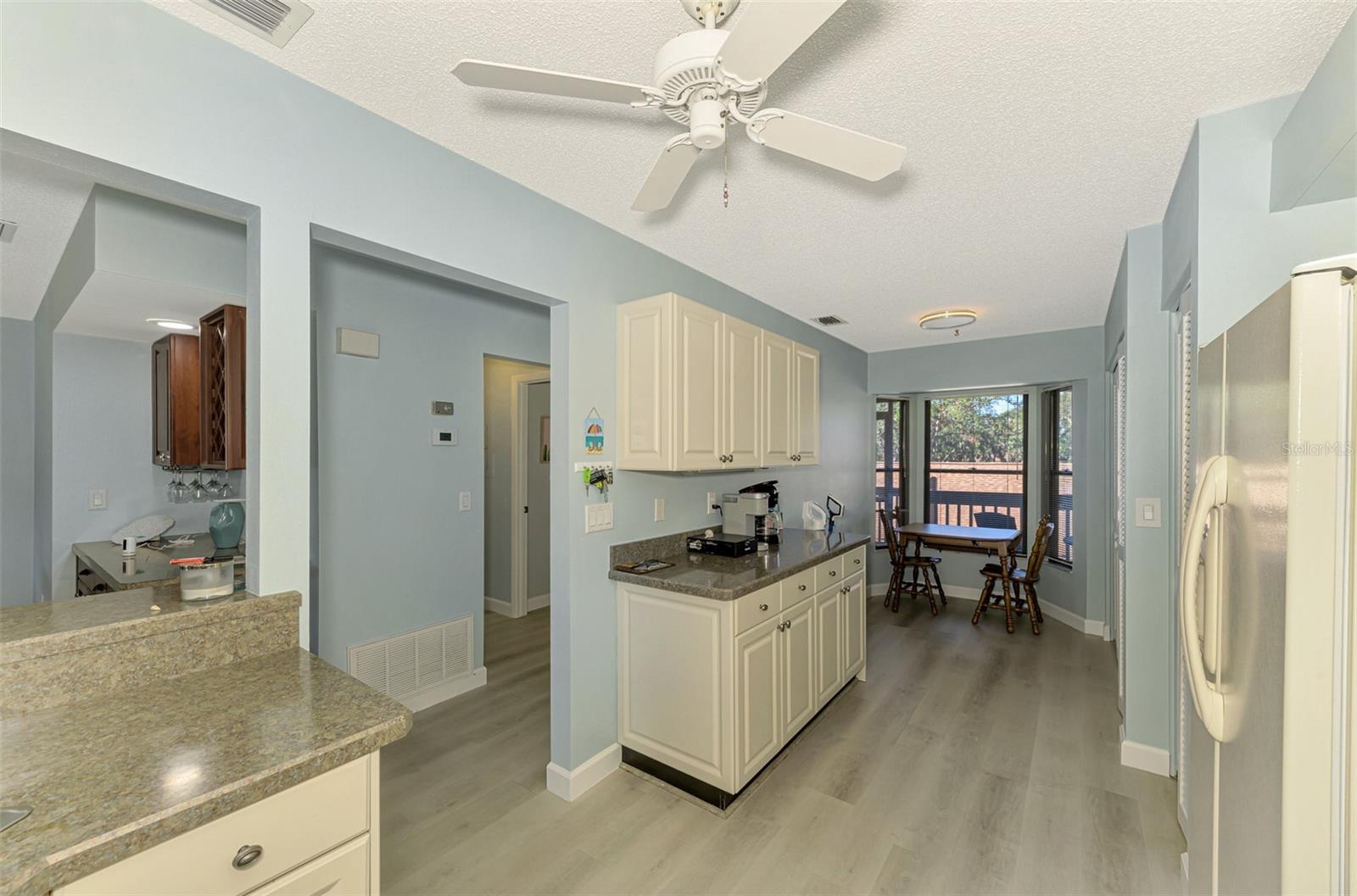 AVISTA OF PALM-AIRE SEC 1 - Residential Lease