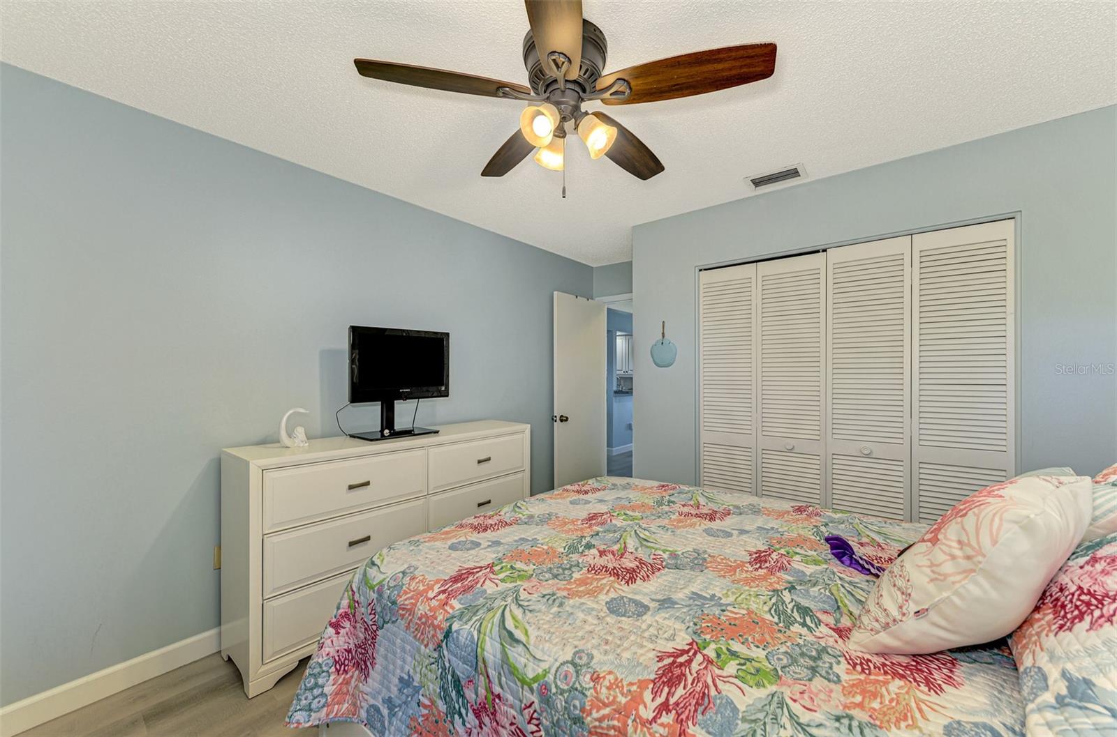 AVISTA OF PALM-AIRE SEC 1 - Residential Lease