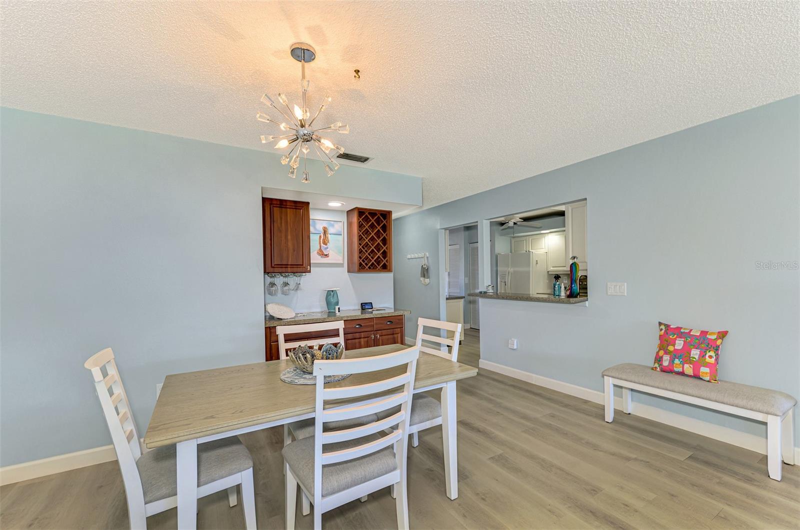 AVISTA OF PALM-AIRE SEC 1 - Residential Lease