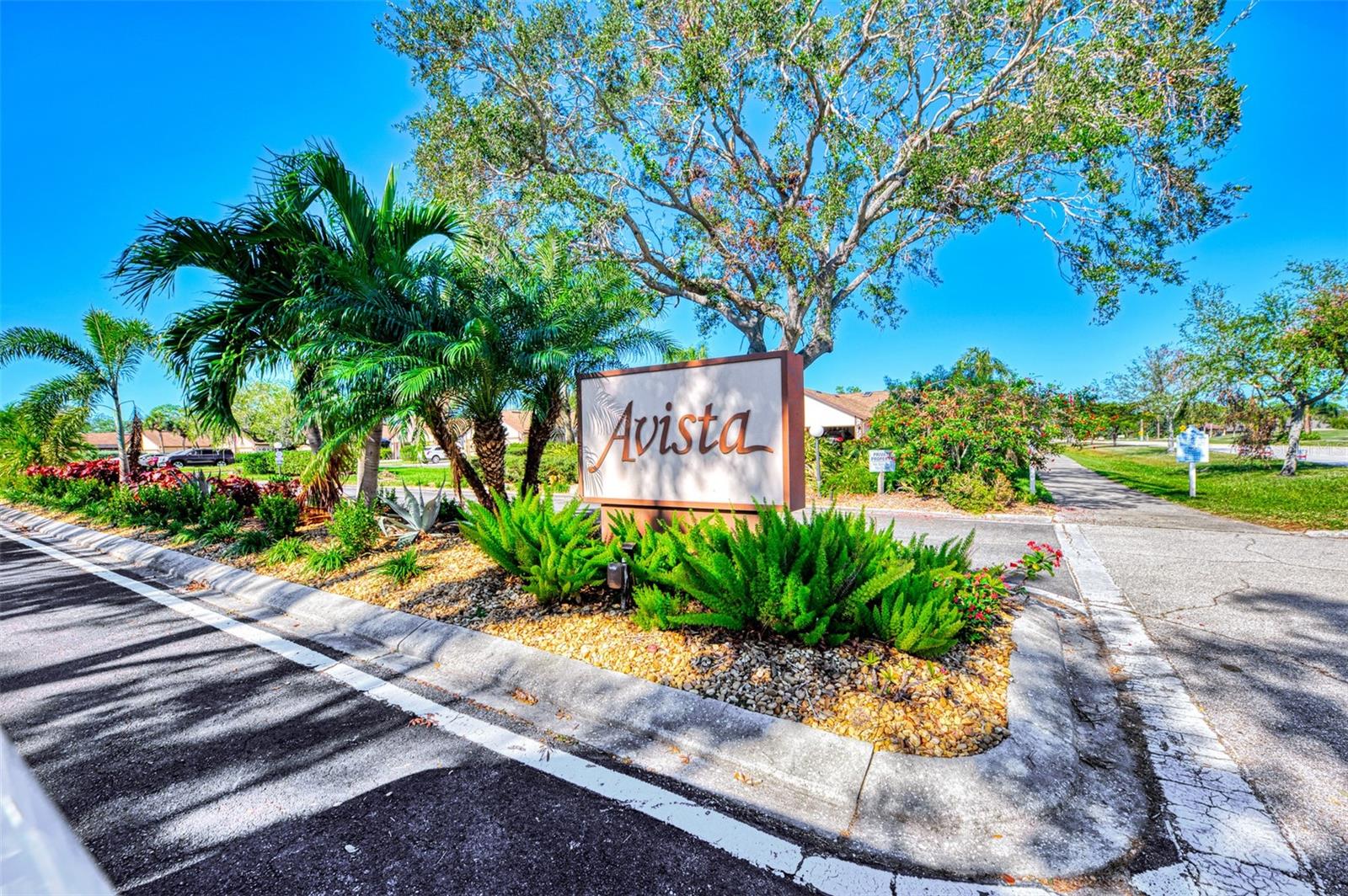 AVISTA OF PALM-AIRE SEC 1 - Residential Lease