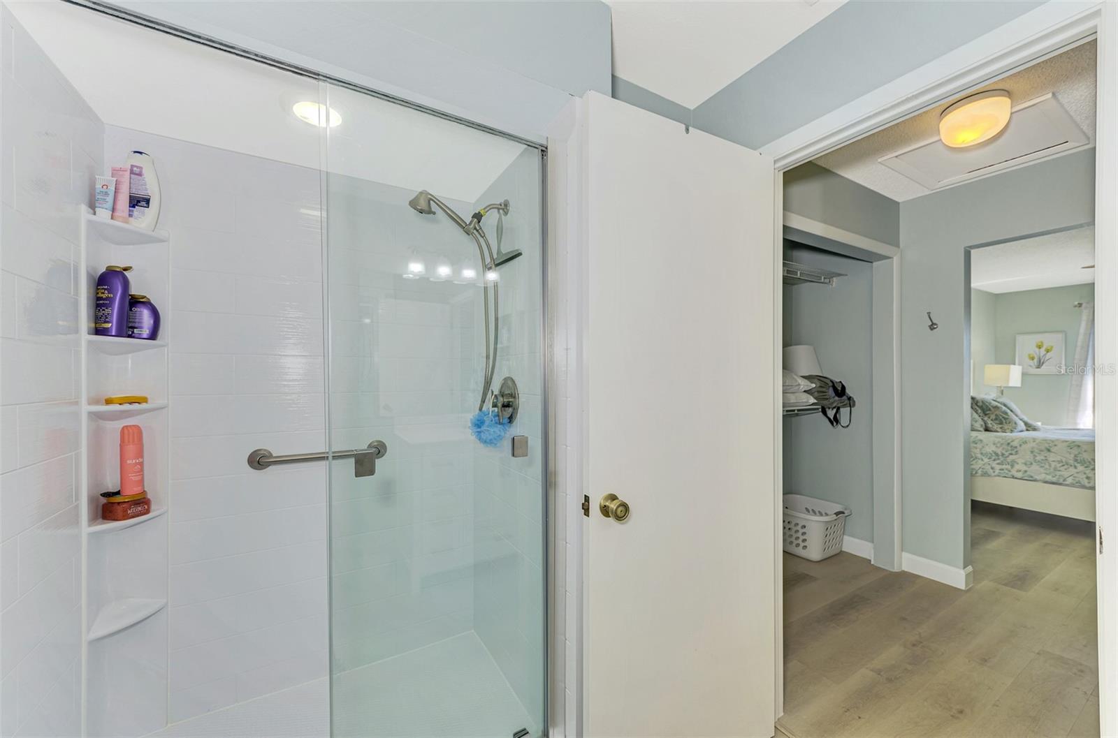 AVISTA OF PALM-AIRE SEC 1 - Residential Lease