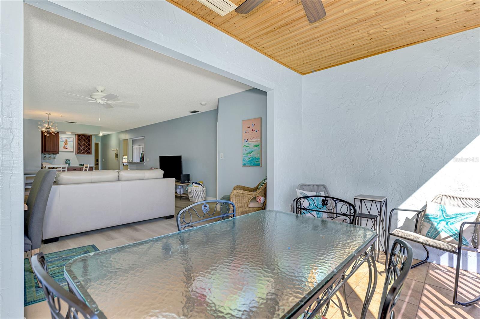 AVISTA OF PALM-AIRE SEC 1 - Residential Lease