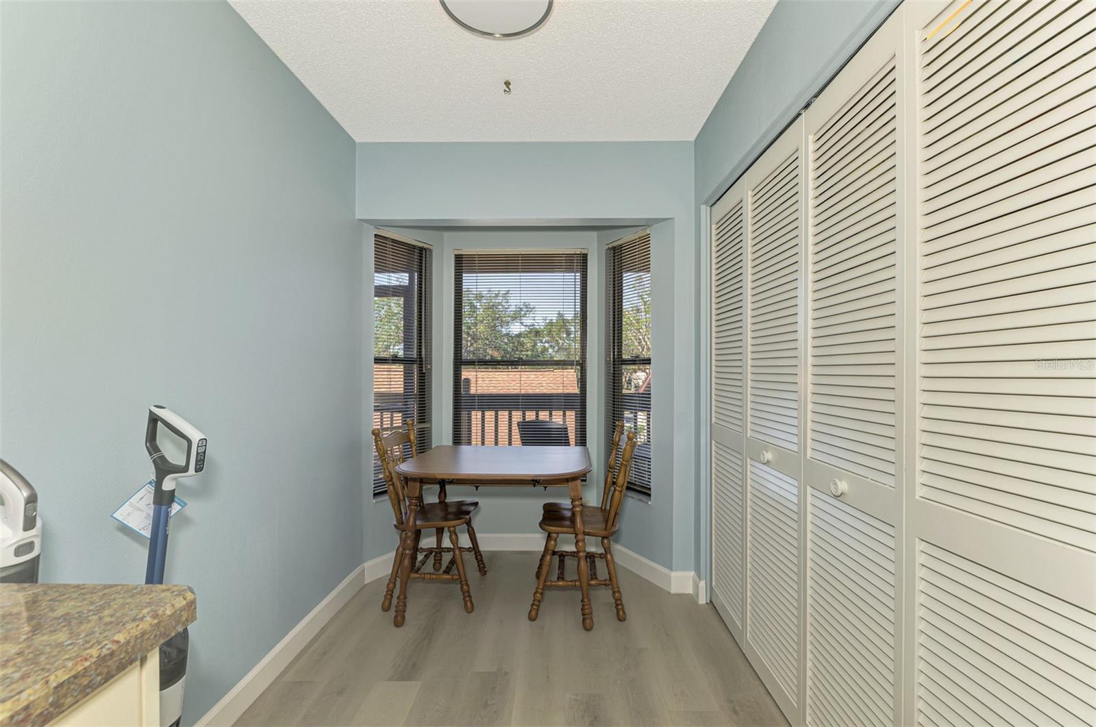 AVISTA OF PALM-AIRE SEC 1 - Residential Lease