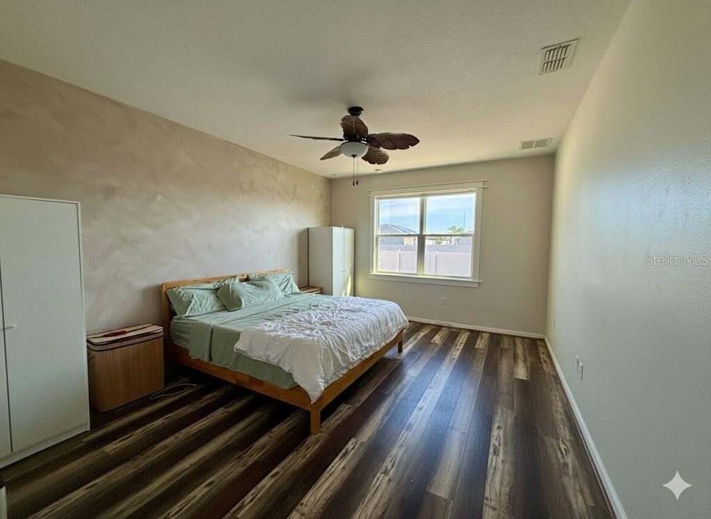 LAKES TR 04 - Residential Lease