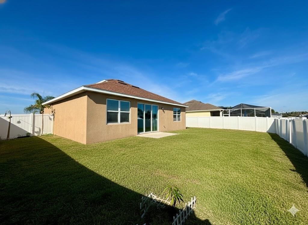 LAKES TR 04 - Residential Lease