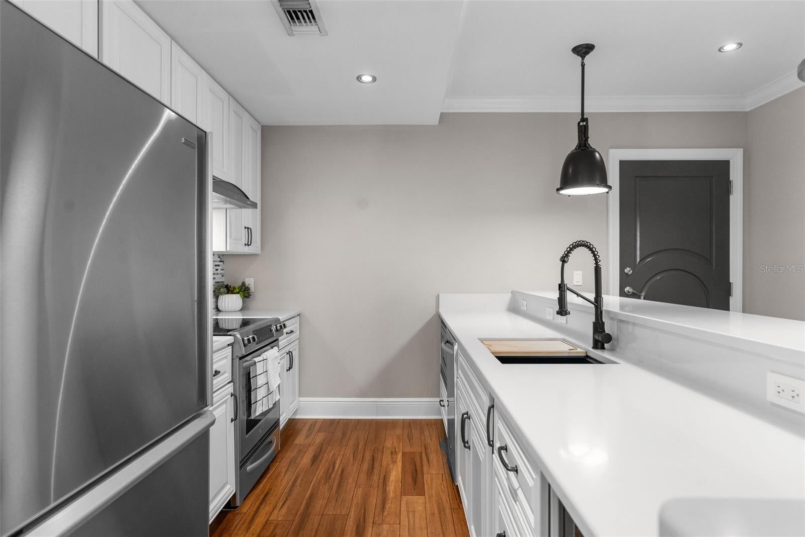 1238 E KENNEDY BOULEVARD 501