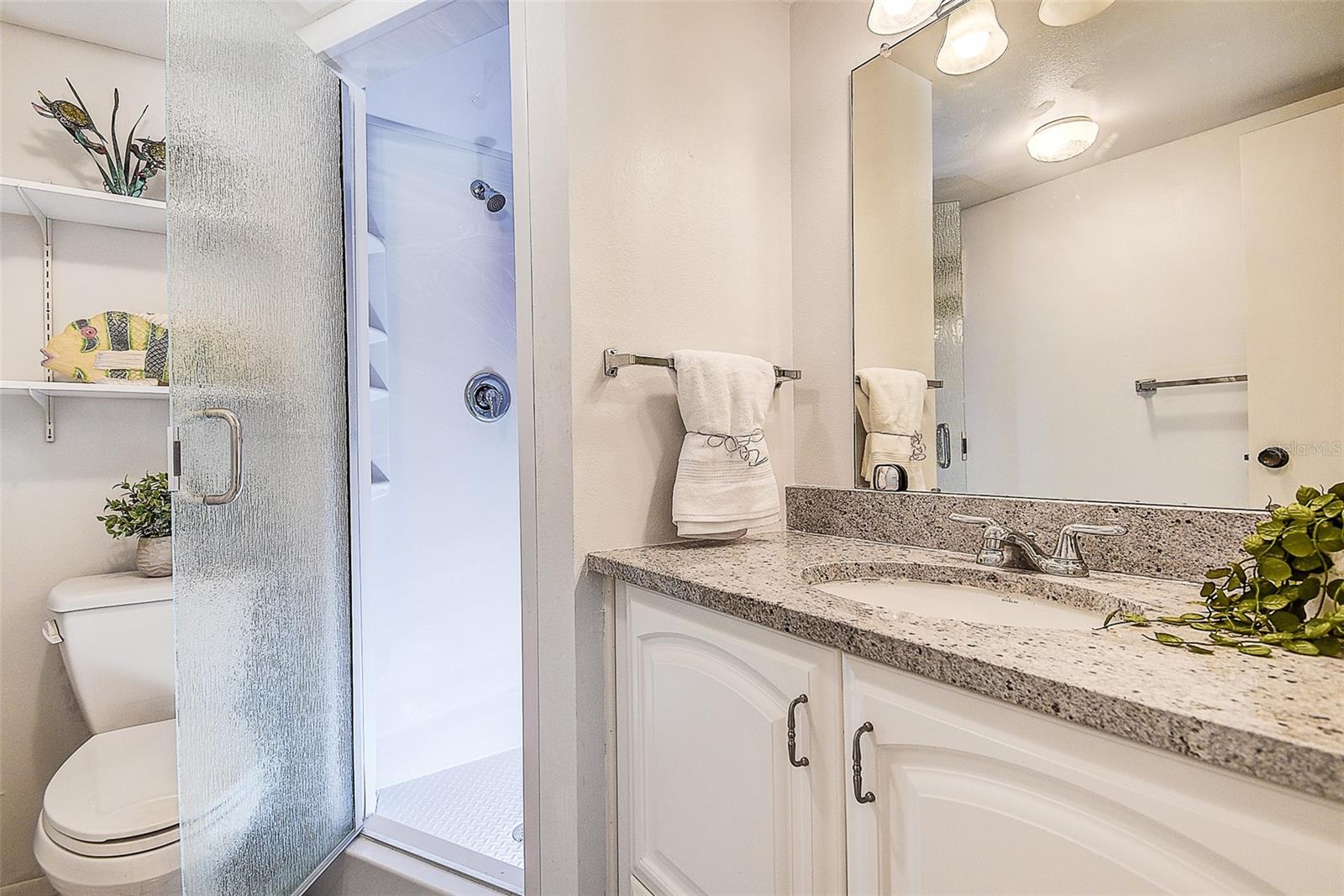 VILLAS DE GOLF CONDO - Residential