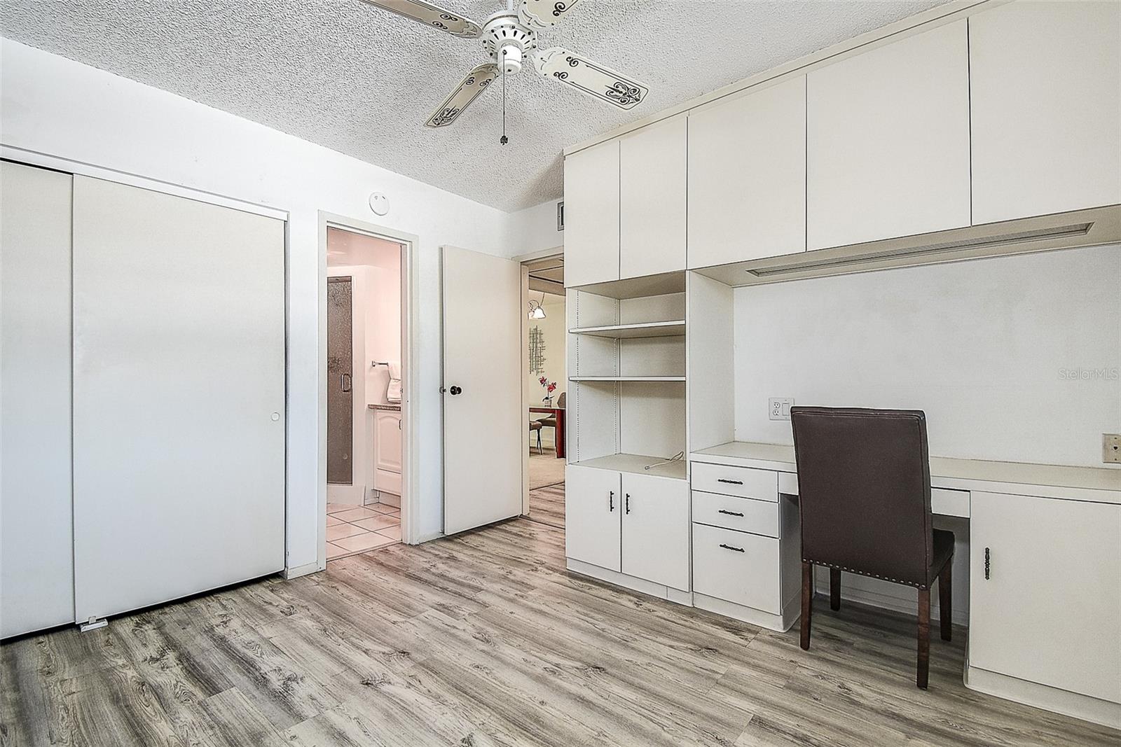 VILLAS DE GOLF CONDO - Residential