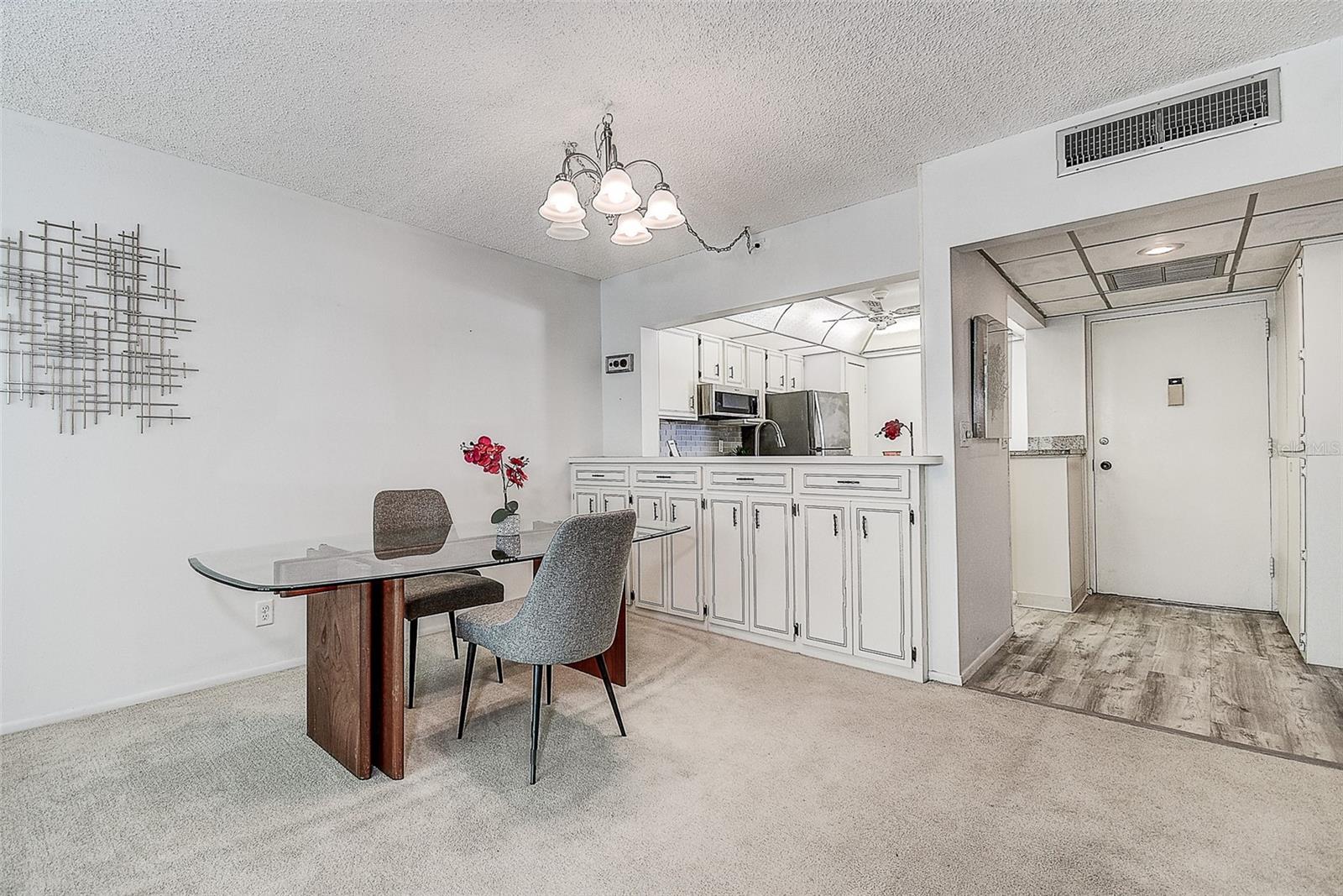 VILLAS DE GOLF CONDO - Residential