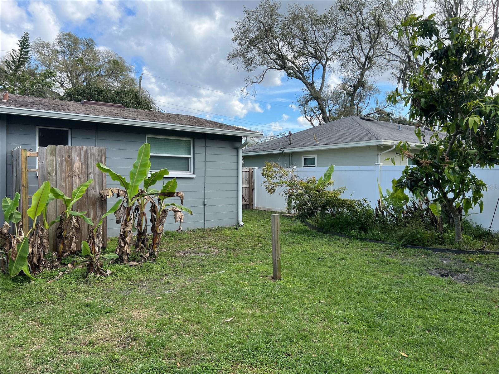 16240 LAKE PALM DRIVE