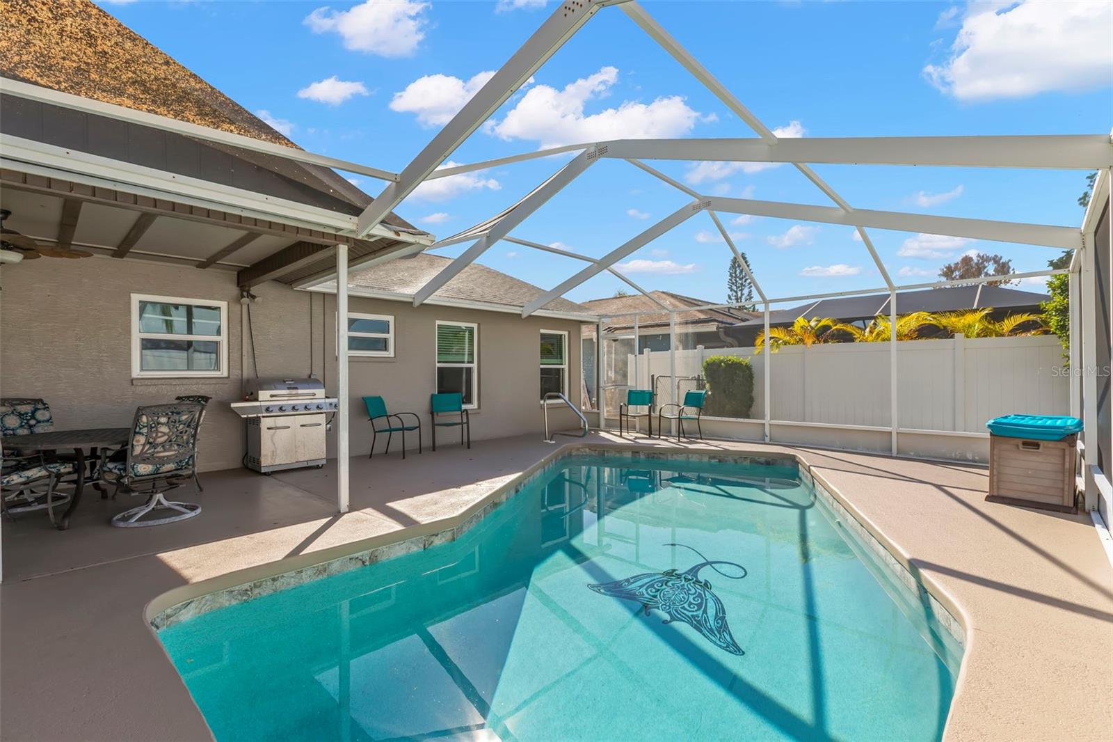 LA VILLA GARDENS - Residential
