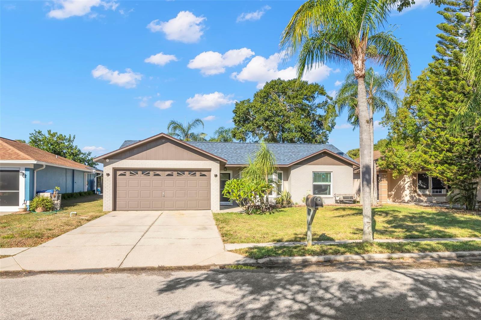 LA VILLA GARDENS - Residential