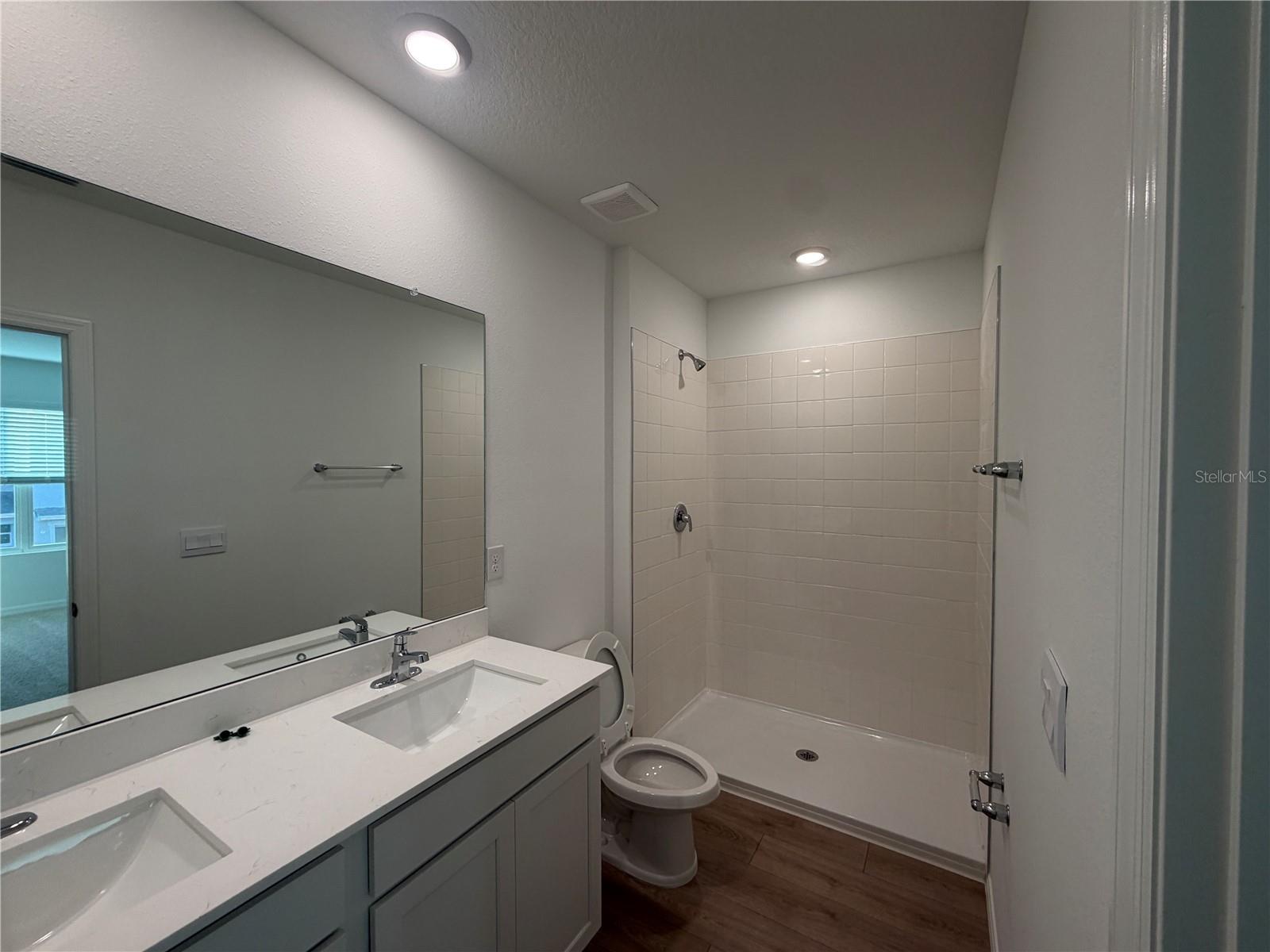 WOODCREEK - Residential Lease