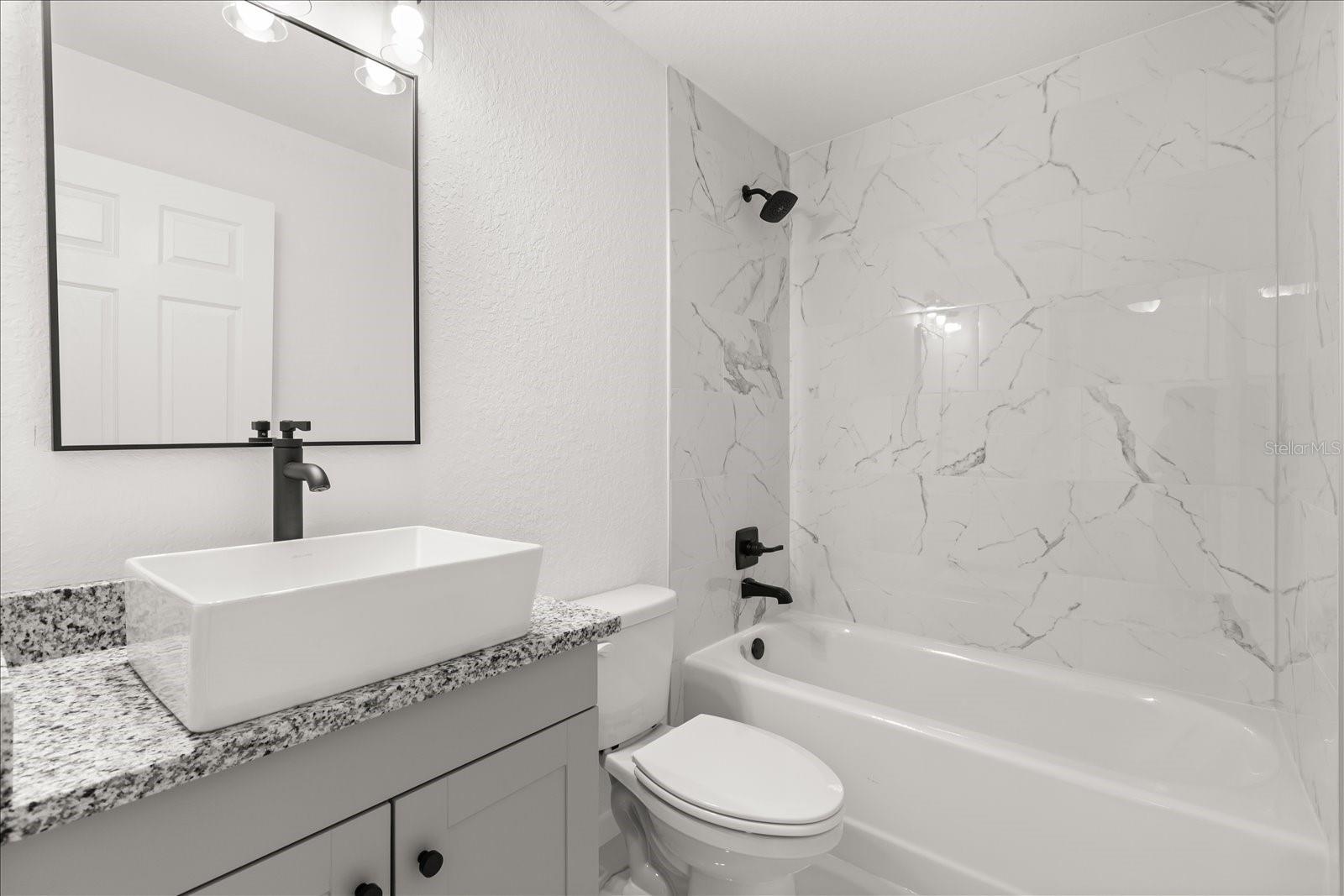 COLUMBIA CITY - Residential