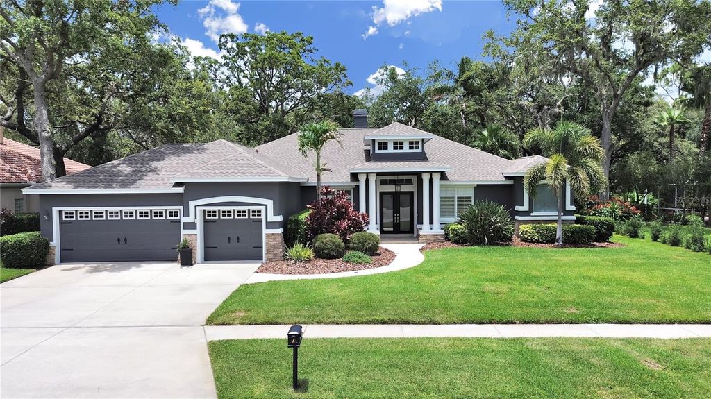 Photo of 15024 Eaglepark Place, Lithia, FL 33547 (MLS # TB8395421)