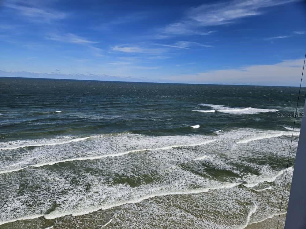 OCEANS THREE - Residential