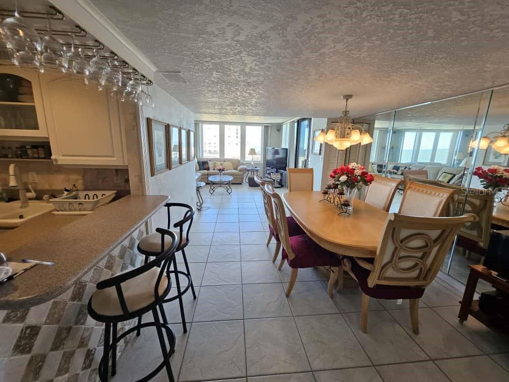 OCEANS THREE - Residential