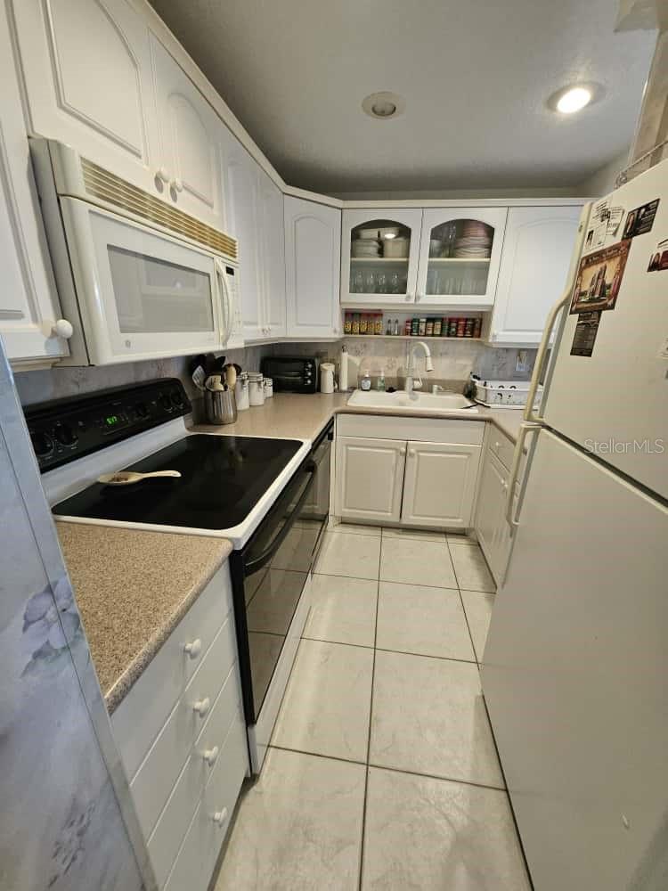 OCEANS THREE - Residential