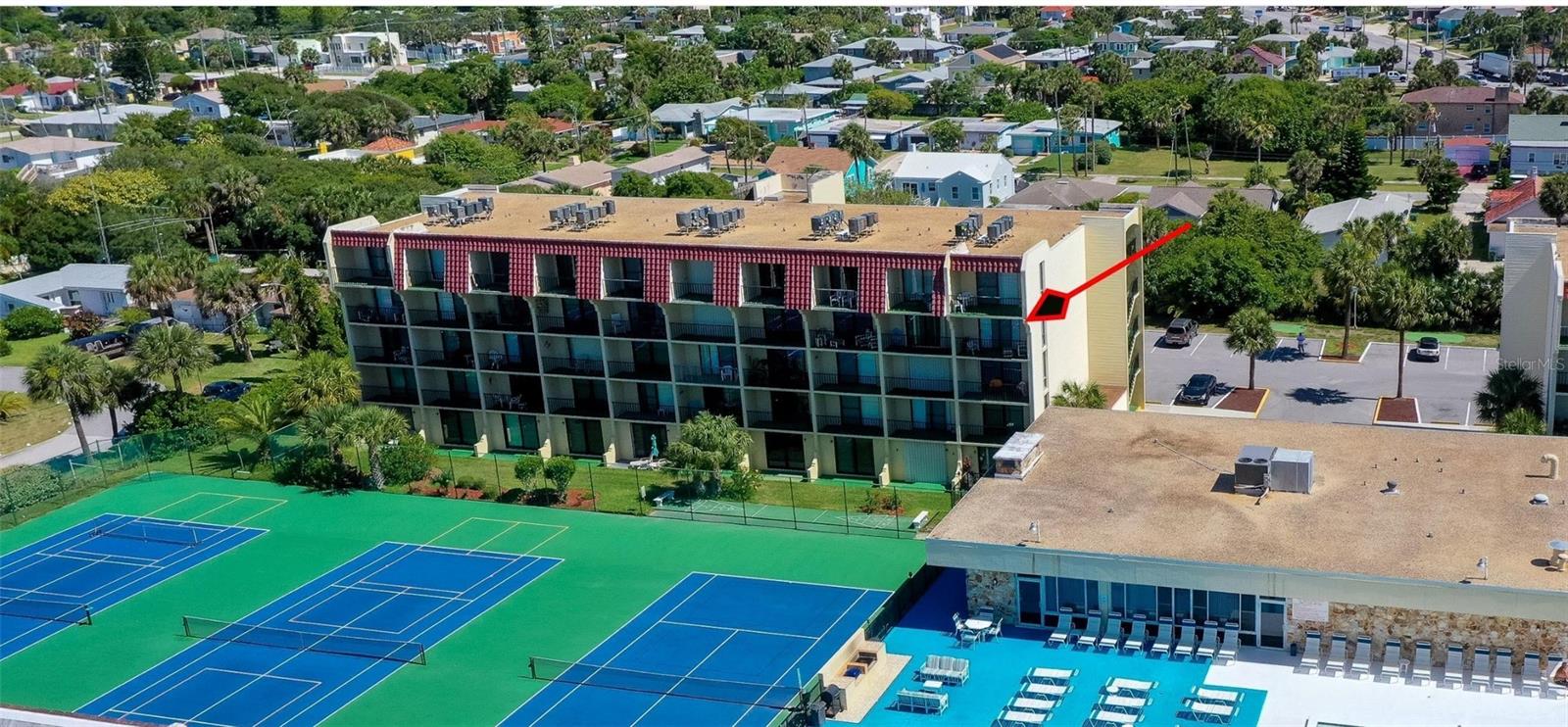 VANTAGE POINTE POOL & RACQUET - Residential