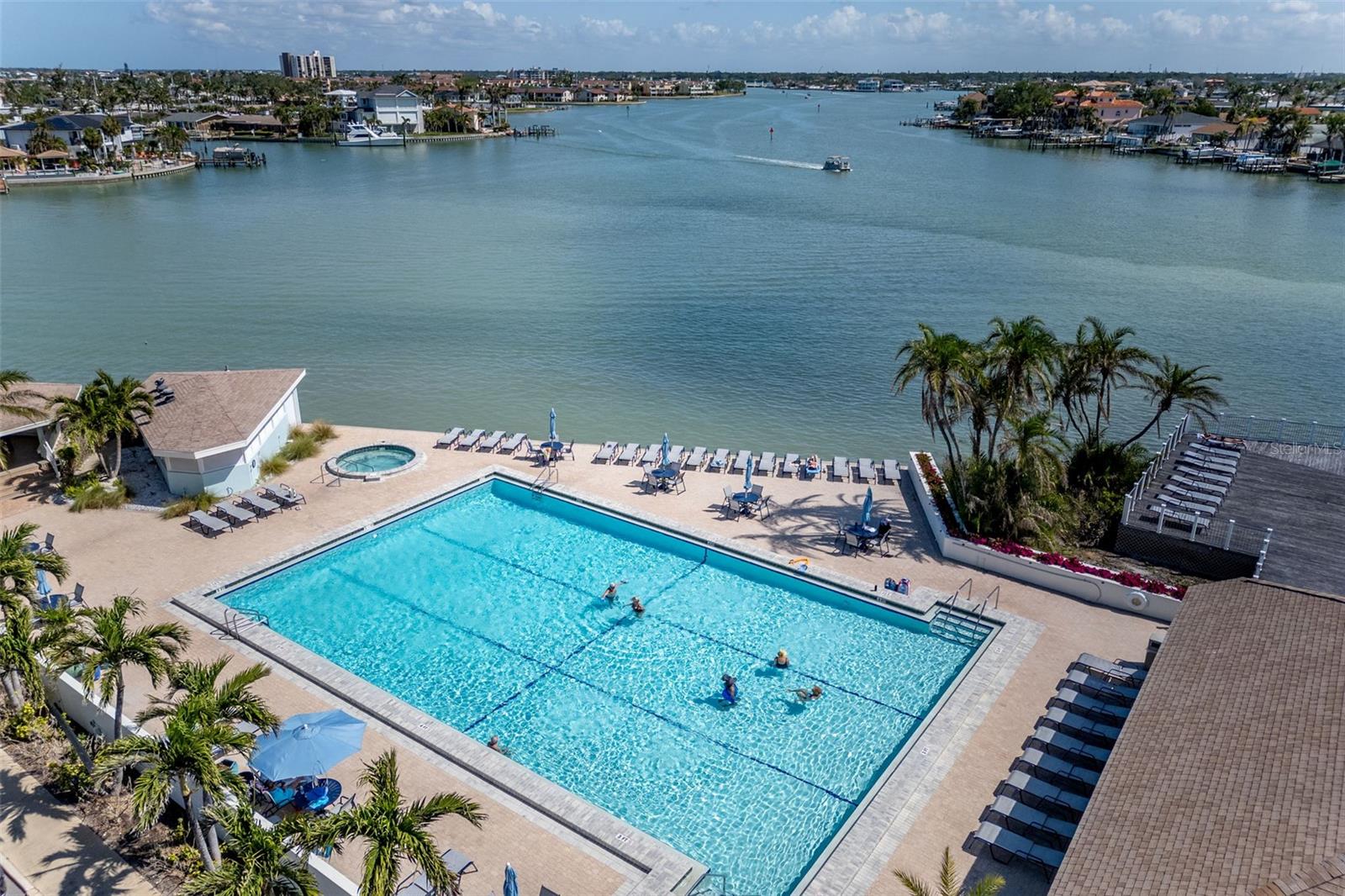 COURAGEOUS THE CONDO - Residential