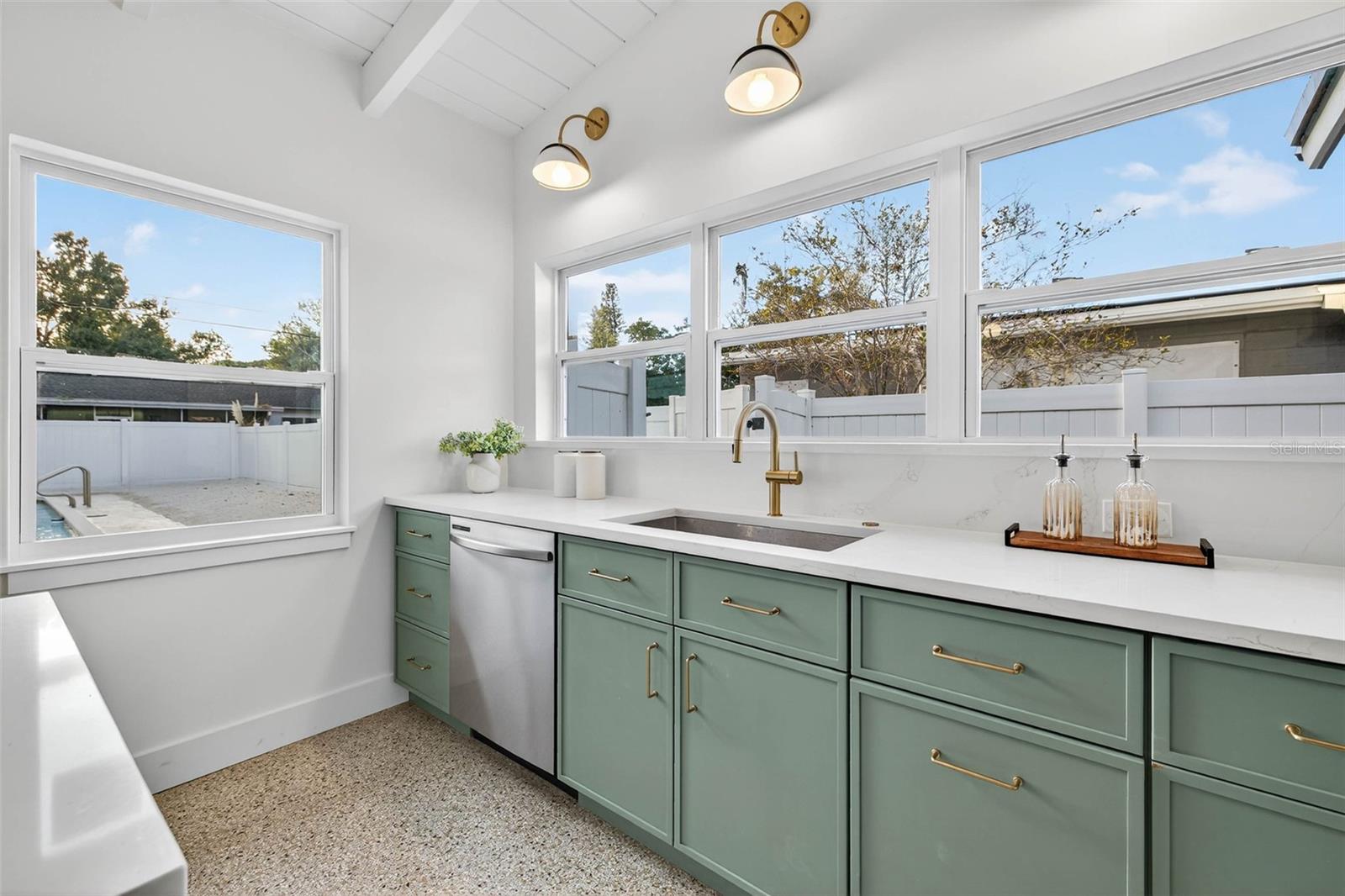 LAKEWOOD ESTATES TRACTS 10-11 - Residential