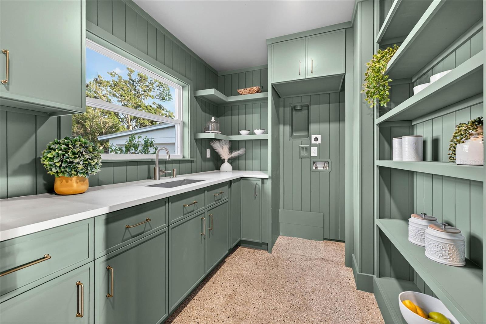 LAKEWOOD ESTATES TRACTS 10-11 - Residential