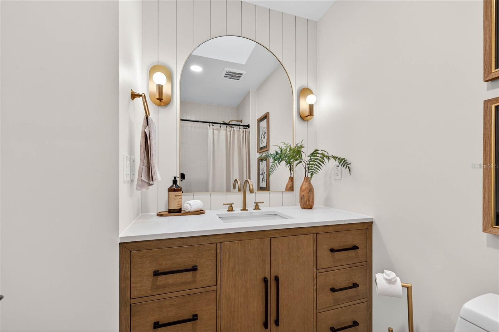 LAKEWOOD ESTATES TRACTS 10-11 - Residential