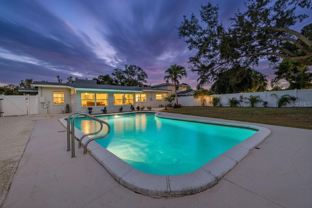 LAKEWOOD ESTATES TRACTS 10-11 - Residential