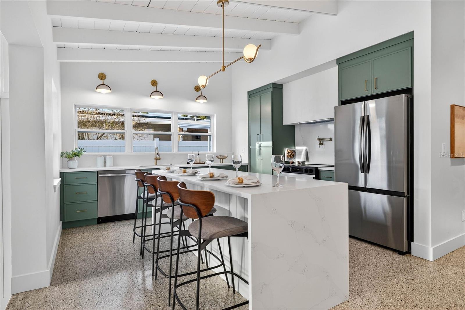 LAKEWOOD ESTATES TRACTS 10-11 - Residential