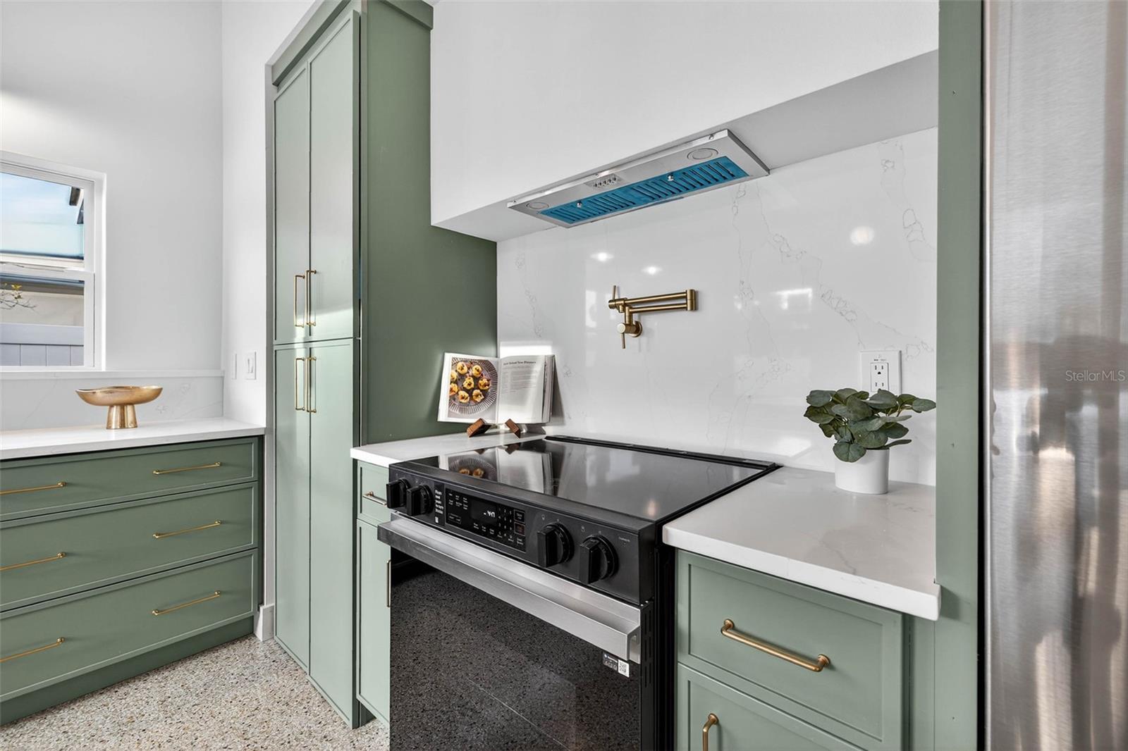 LAKEWOOD ESTATES TRACTS 10-11 - Residential