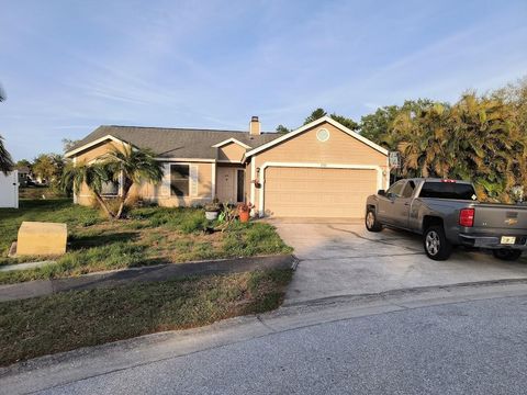 Photo of 3715 75th Drive E, Sarasota, FL 34243 (MLS # R4910900)
