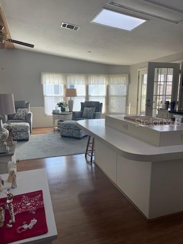 CONTINENTAL COUNTRY CLUB - Residential