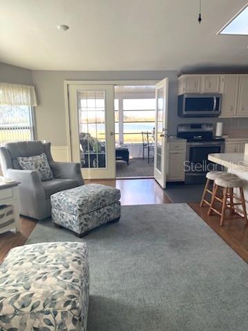 CONTINENTAL COUNTRY CLUB - Residential