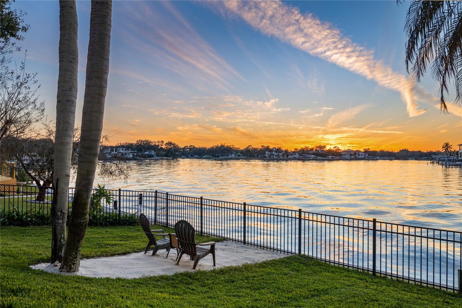 NORTH EAST PARK SHORES - Residential