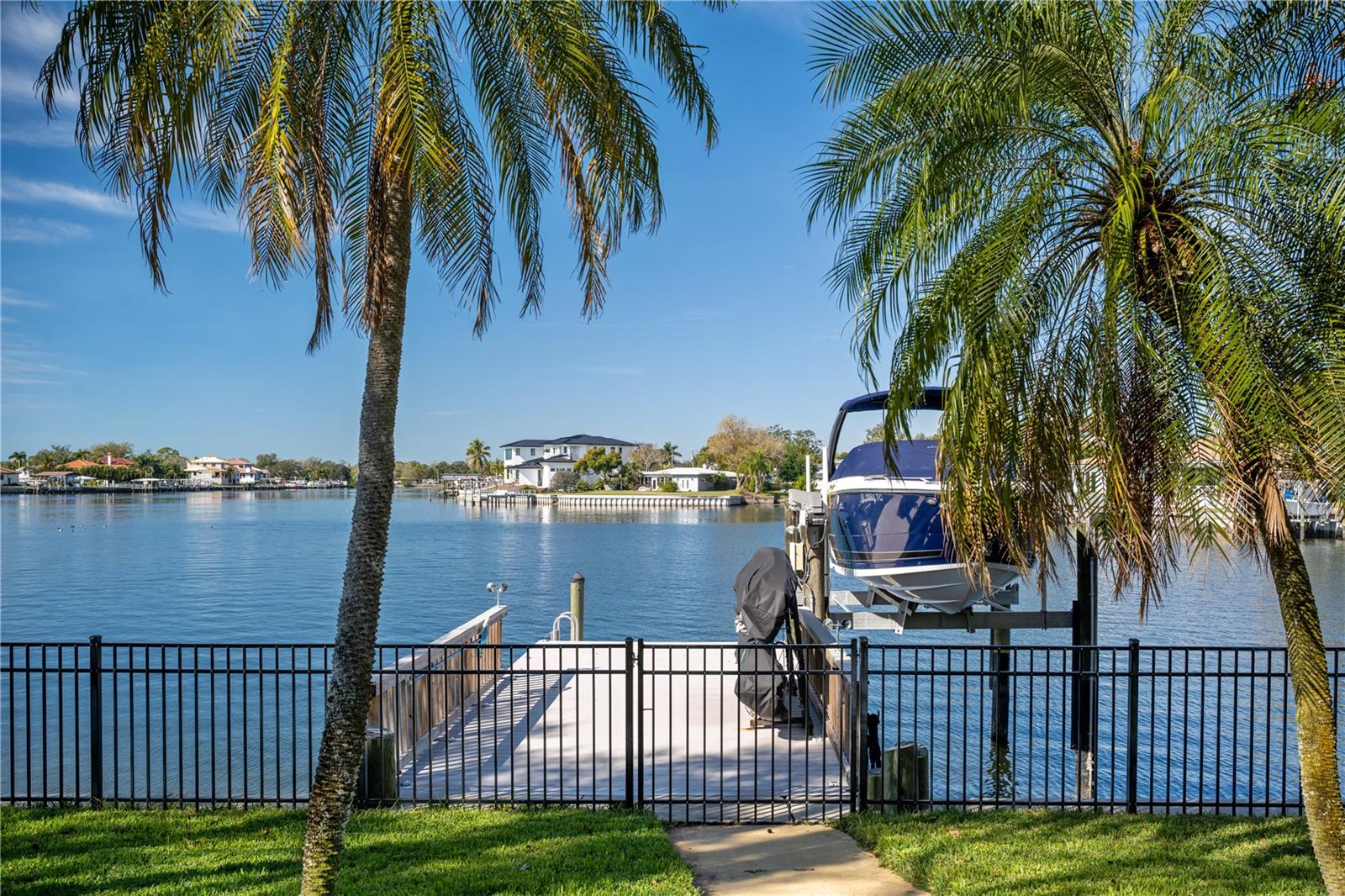 NORTH EAST PARK SHORES - Residential