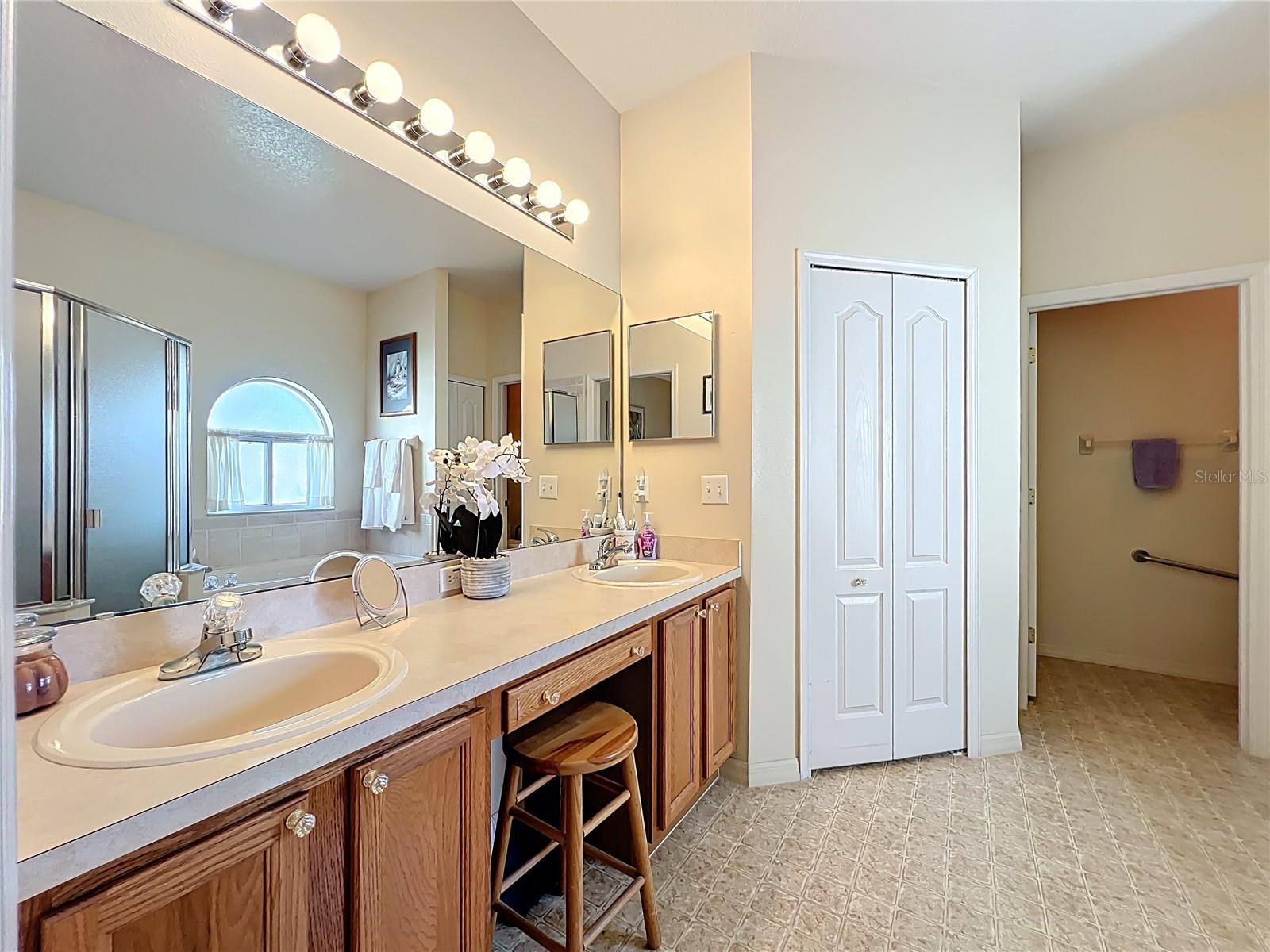 GEORGIA COVE - Residential