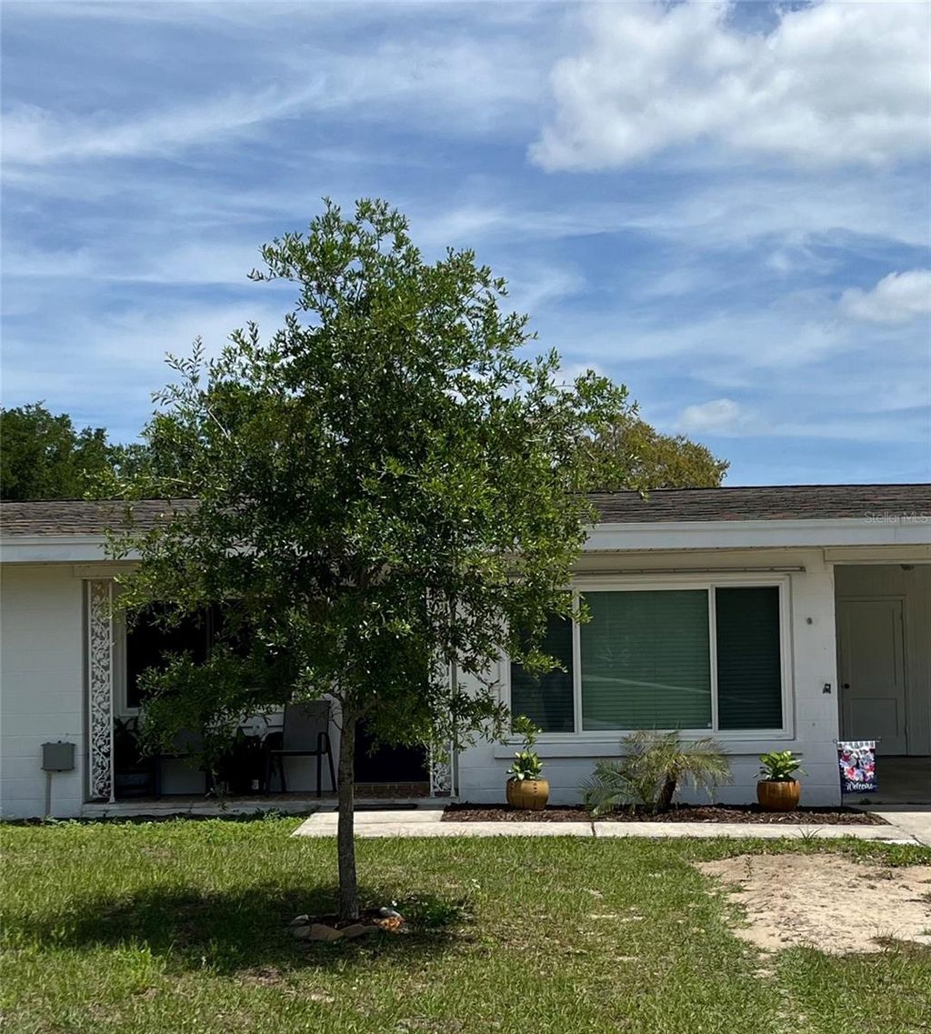 Photo of 1039 Highview Drive, Lake Wales, FL 33853 (MLS # L4961130)