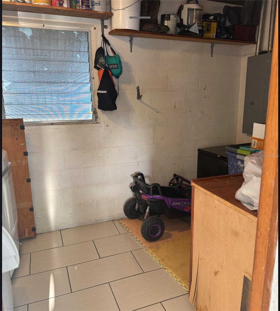 LAKEVIEW MANOR - Residential