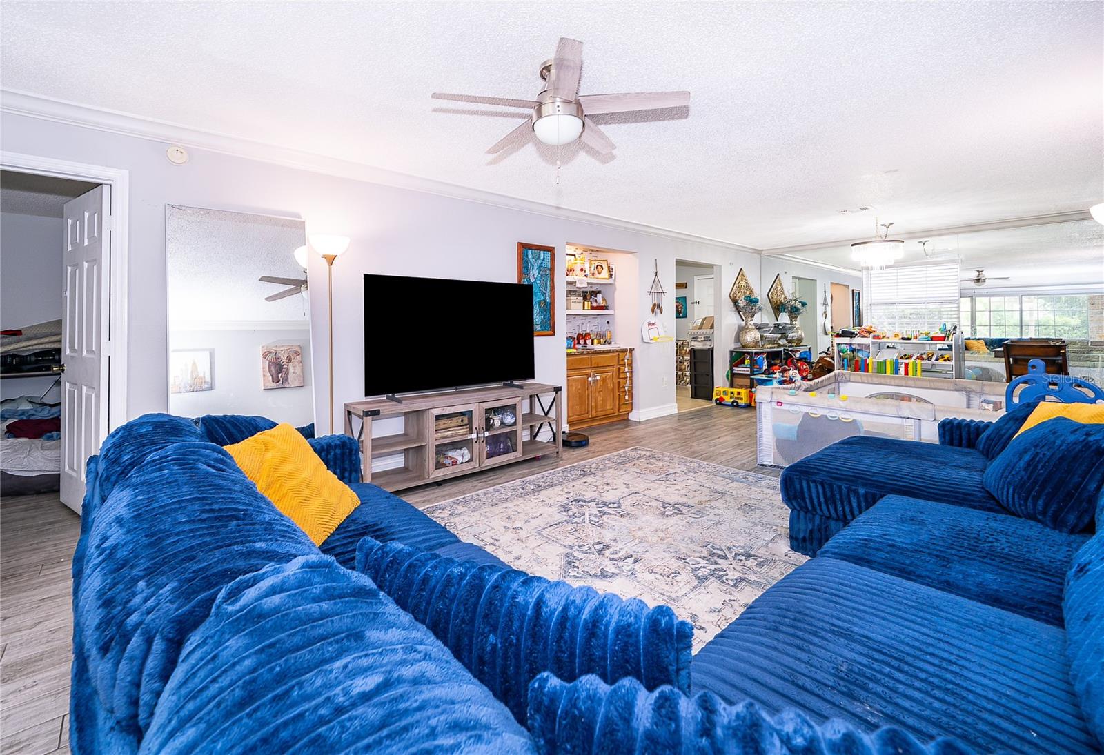 5104 CLUBSIDE DRIVE 5104