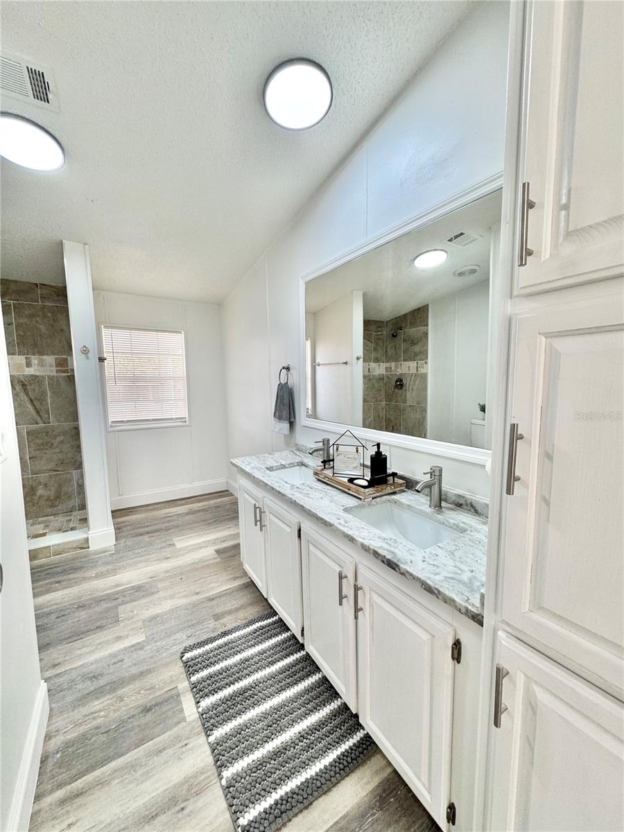 BELLEVIEW HILLS ESTATE - Residential