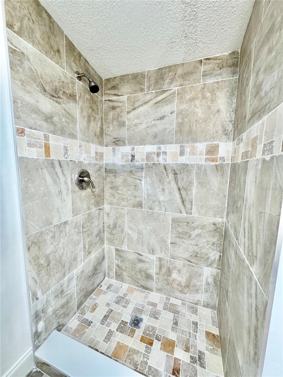 BELLEVIEW HILLS ESTATE - Residential