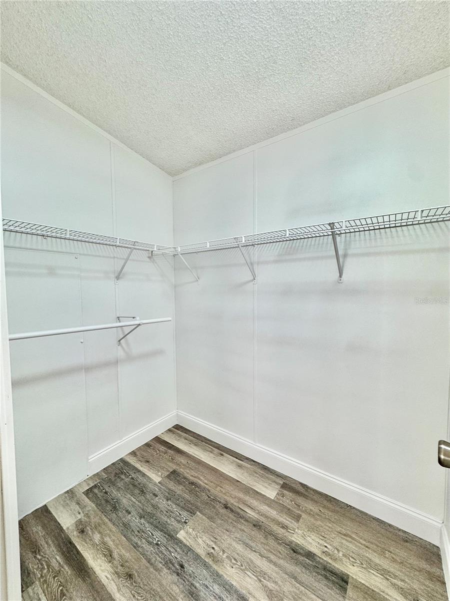 BELLEVIEW HILLS ESTATE - Residential