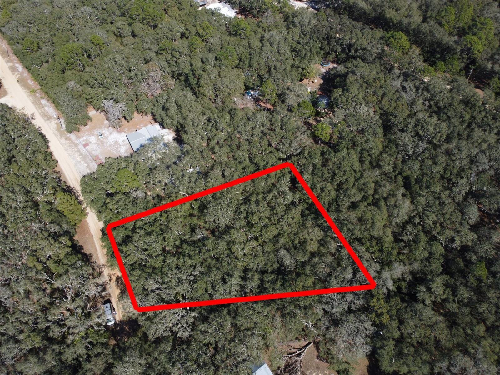 INTERLACHEN LAKES ESTATES - Land