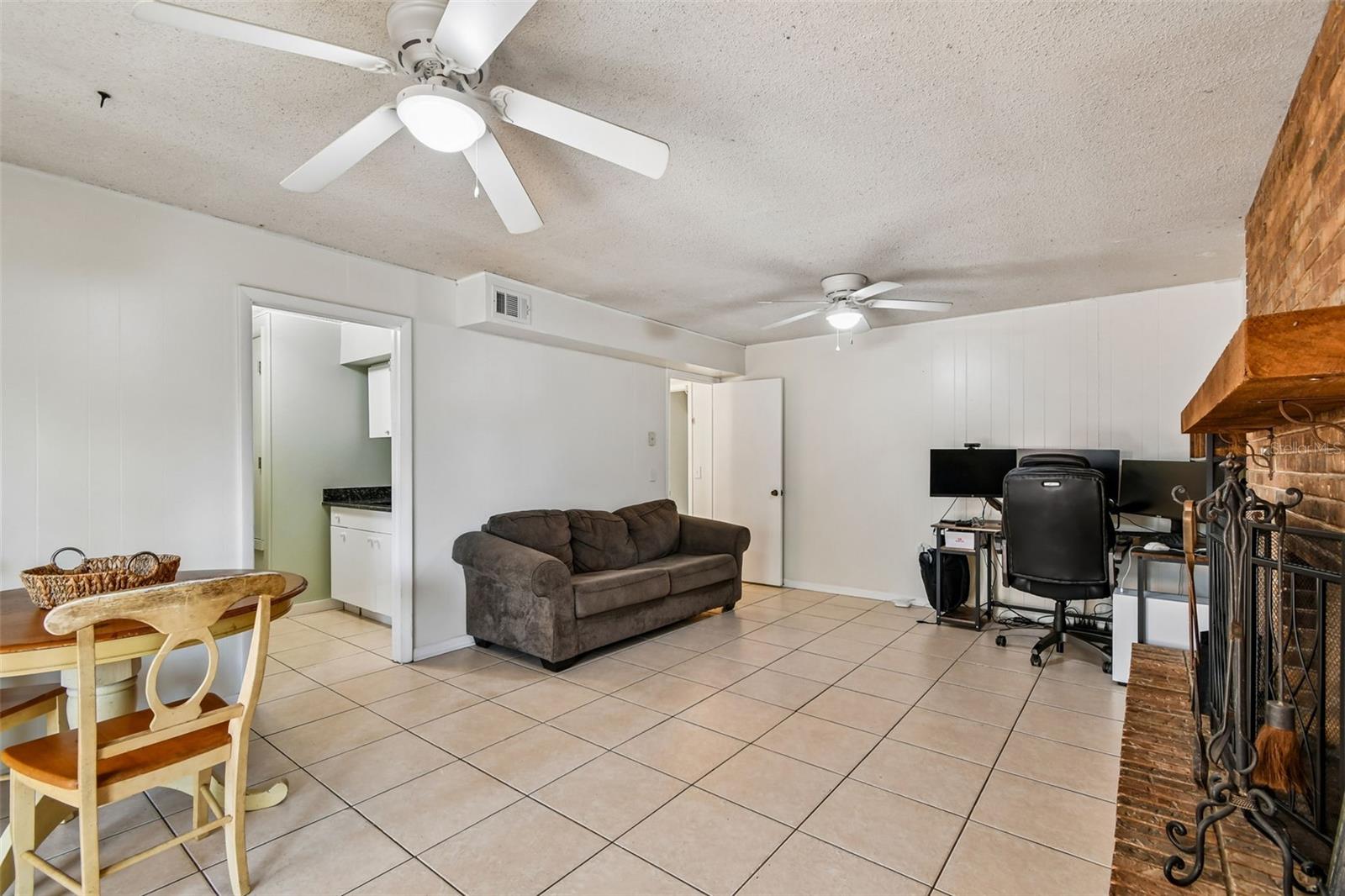 SPRING OAKS UNIT 3 - Residential