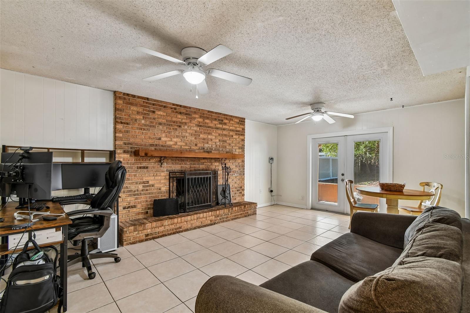 SPRING OAKS UNIT 3 - Residential